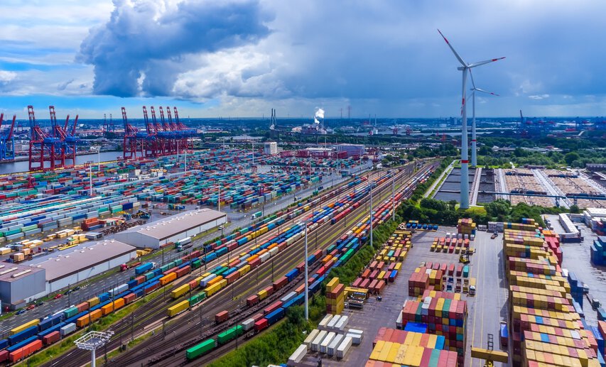 Deutschlands Wirtschaft muss international wieder wettbewerbsfähig werden.