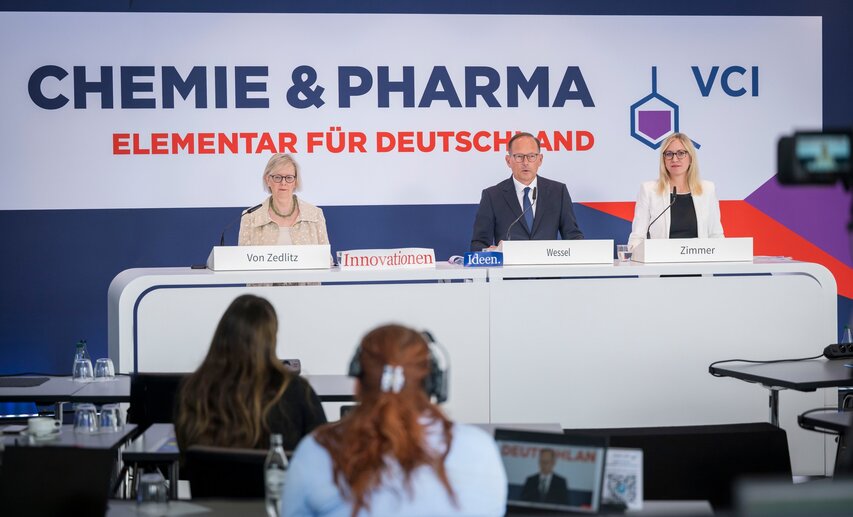 Forschung und Innovation bleiben zentrale Erfolgsfaktoren der chemisch-pharmazeutischen Industrie.